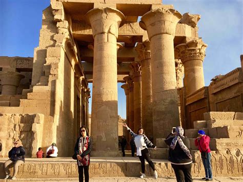  Il Tempio di Kom Ombo: Un gioiello architettonico sull'alto Nilo!