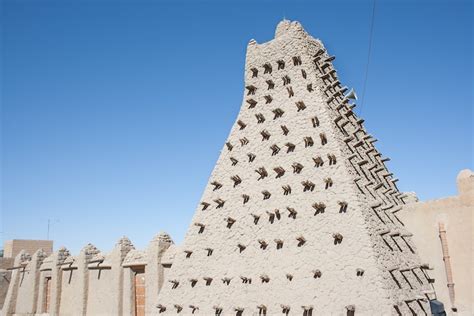  La Pagoda del Toro Bianco: Un gioiello di architettura cinese che sfida il tempo!